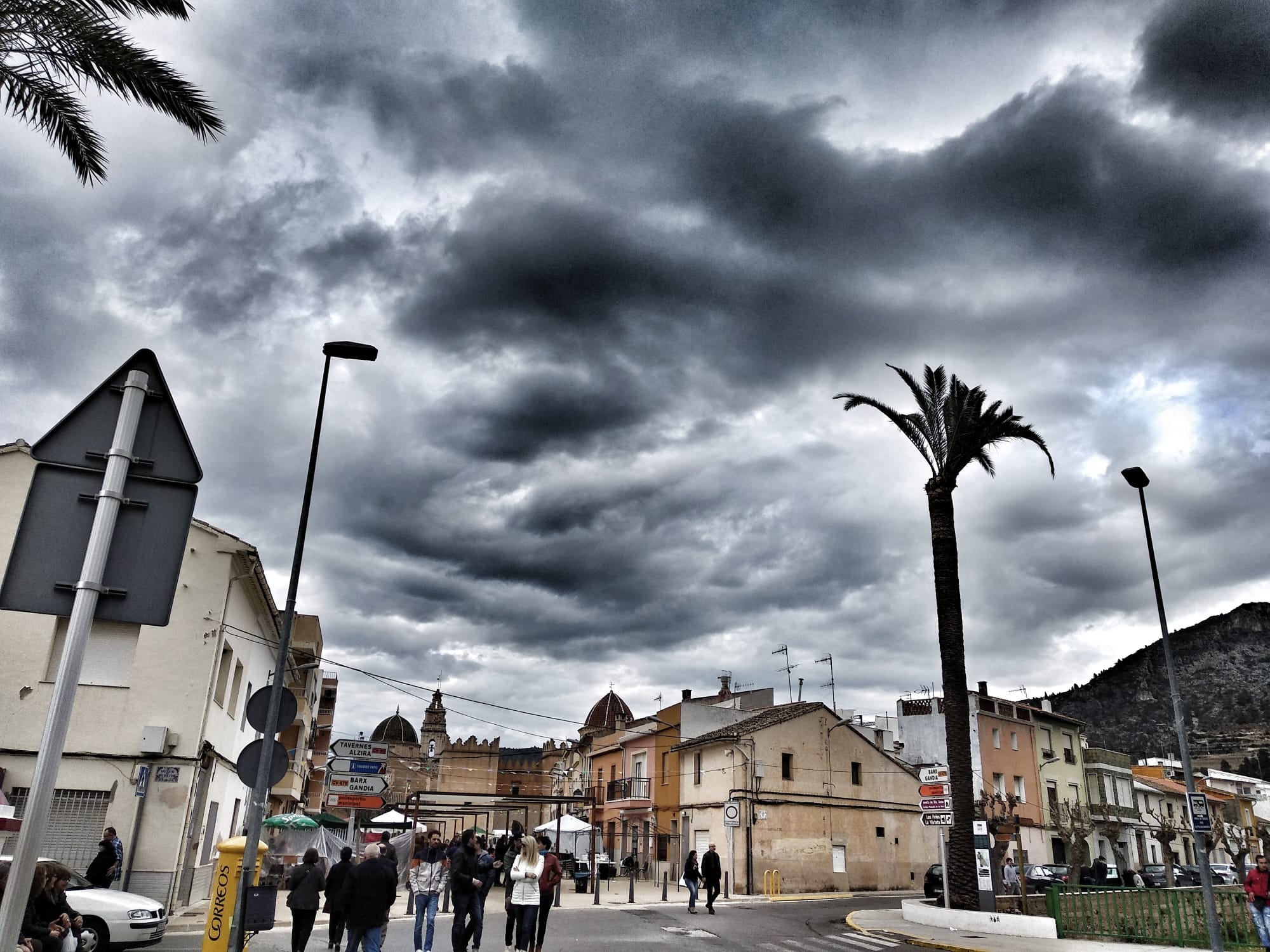 7fd049db-25af-434c-b28e-27412418311c