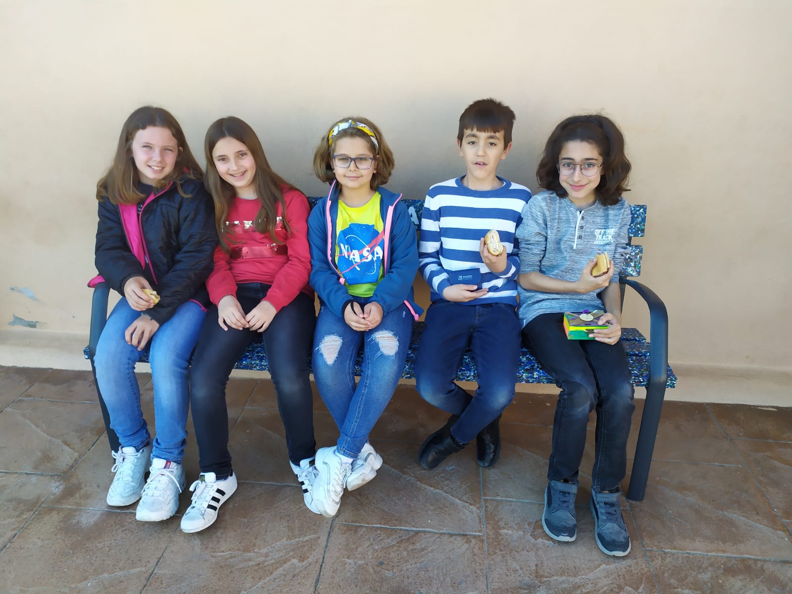 cb4ae390-1a39-4952-a80d-6e61425fa8d7